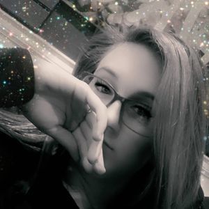 Meet your Posher, Erika